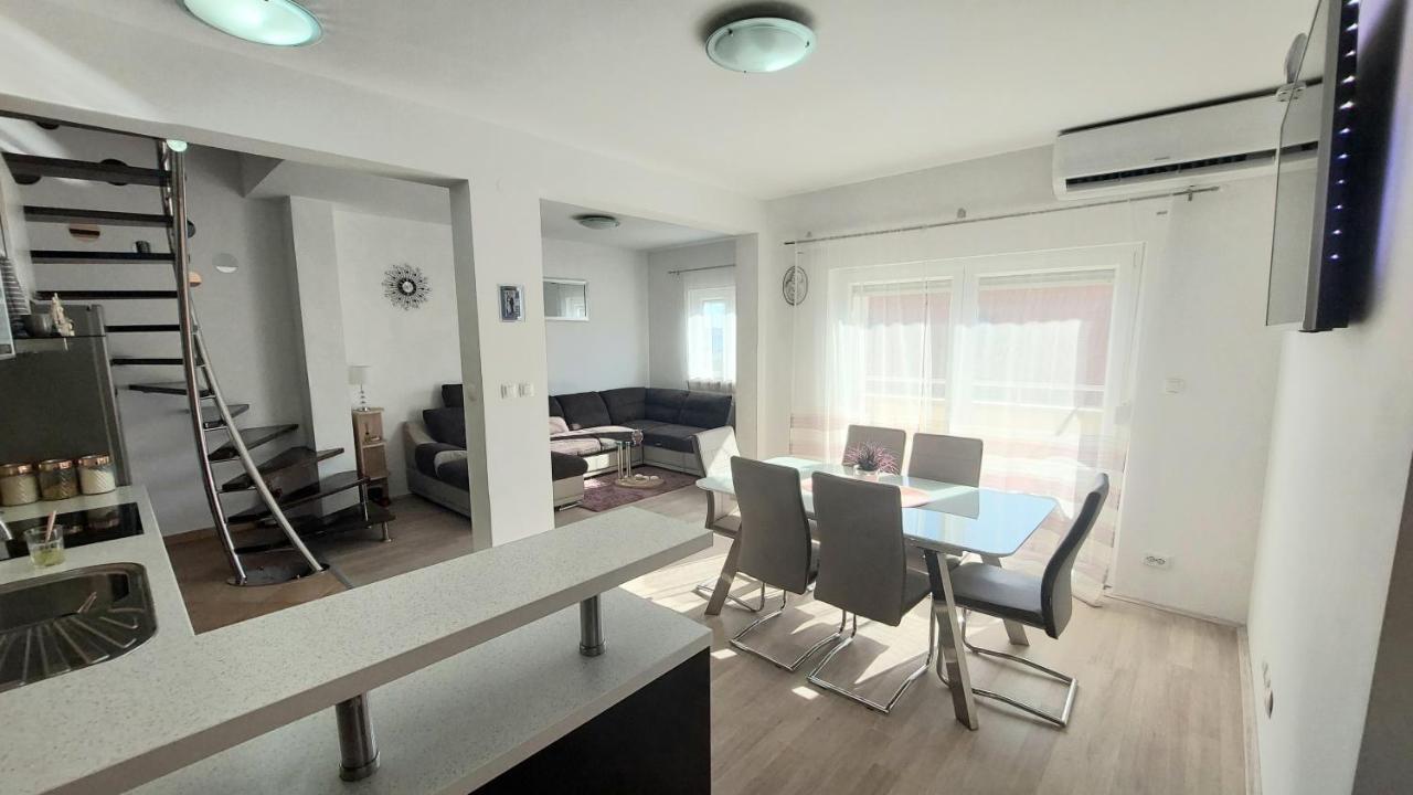 Apartment Palada คาชเตลา ภายนอก รูปภาพ